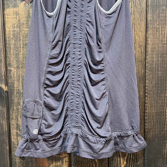 Lululemon Tank Top 4 Grey Racerback Drawstring Side Pocket Ruffled Scoop Active - Picture 9 of 10